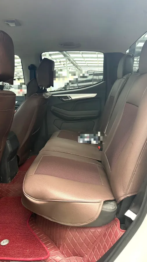 2024 Isuzu RE-MAX Jim 2.5T 143HP L4 8AT,autocango,china used car exporter,china ev exporter,chinese used car exporter,chinese used ev exporter