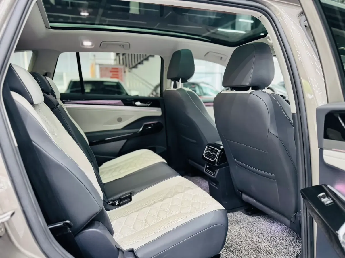 2021 Volkswagen ID.6 Crozz BEV 84.8KWH,autocango,china used car exporter,china ev exporter,chinese used car exporter,chinese used ev exporter