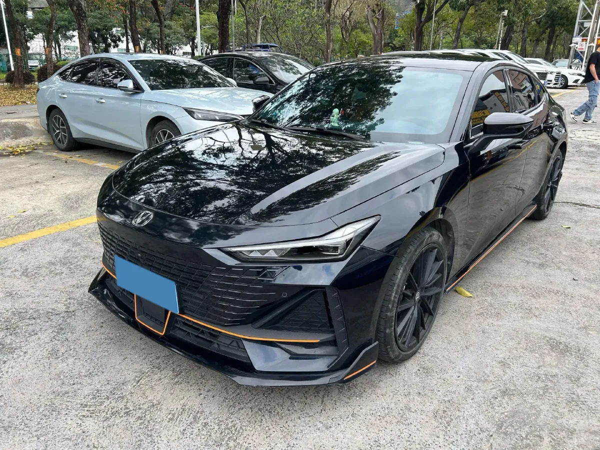 2023 ChangAn UNI-V 1.5T 188HP L4 7DCT,autocango,china used car exporter,china ev exporter,chinese used car exporter,chinese used ev exporter