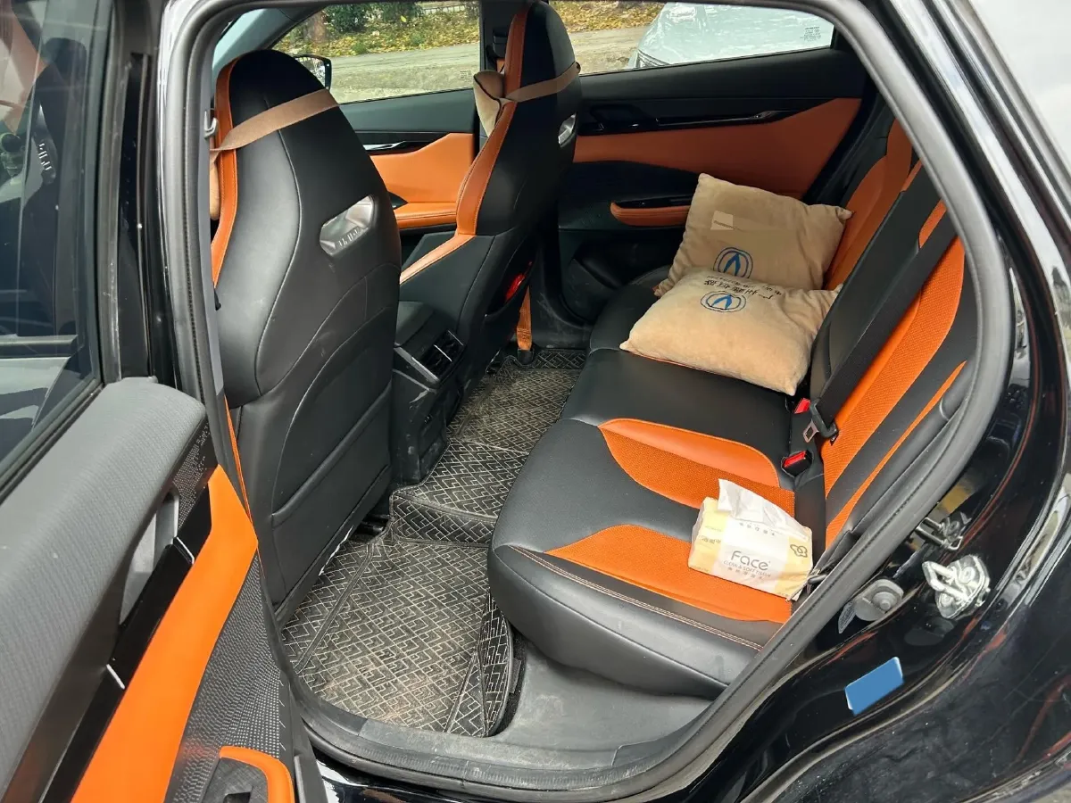 2023 ChangAn UNI-V 1.5T 188HP L4 7DCT,autocango,china used car exporter,china ev exporter,chinese used car exporter,chinese used ev exporter