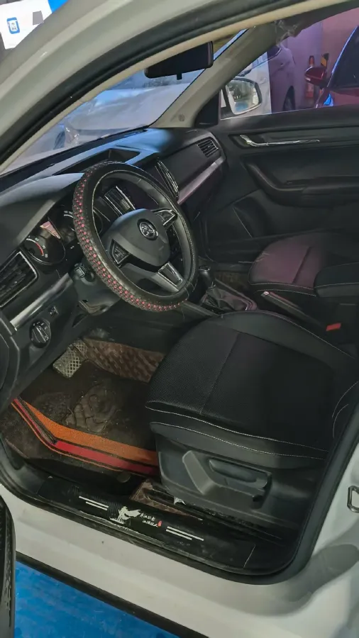 2023 Skoda Kamiq 1.5L 109HP L4 6AT,autocango,china used car exporter,china ev exporter,chinese used car exporter,chinese used ev exporter