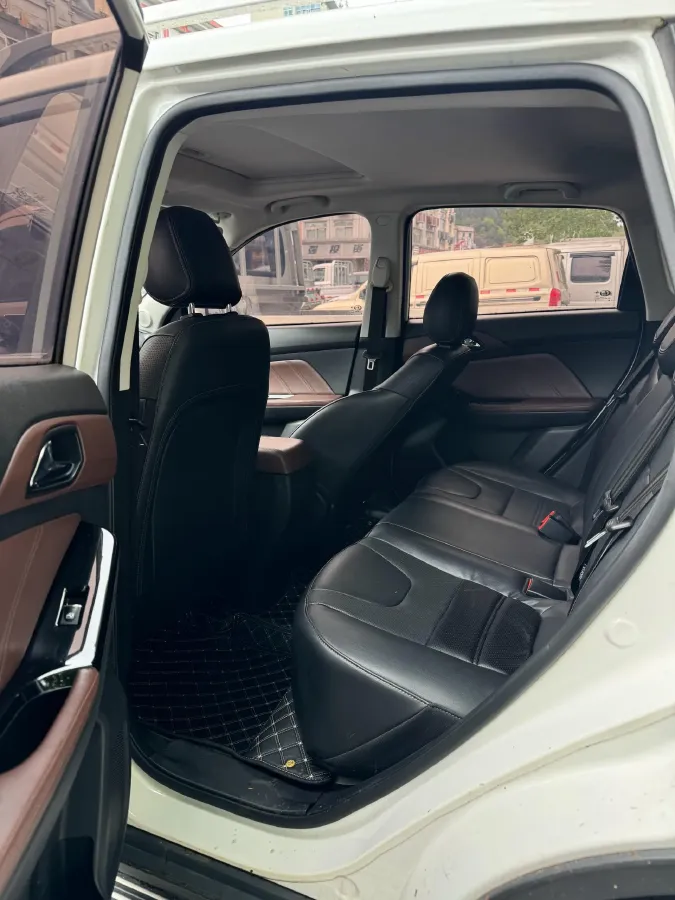 2016 BAIC ChangHe Q35 1.5L 116HP L4 4AT,autocango,china used car exporter,china ev exporter,chinese used car exporter,chinese used ev exporter