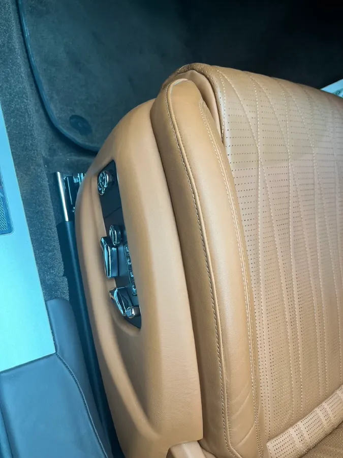 2022 Bentley Flying Spur 4.0T 550HP V8 8DCT,autocango,china used car exporter,china ev exporter,chinese used car exporter,chinese used ev exporter