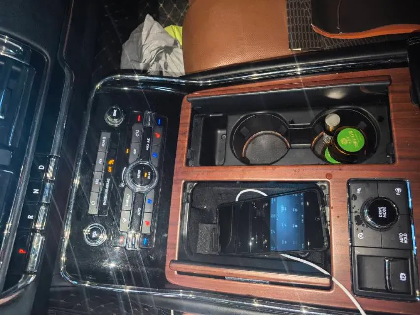 2020 Lincoln Navigator 3.5T 388HP V6 10AT,autocango,china used car exporter,china ev exporter,chinese used car exporter,chinese used ev exporter