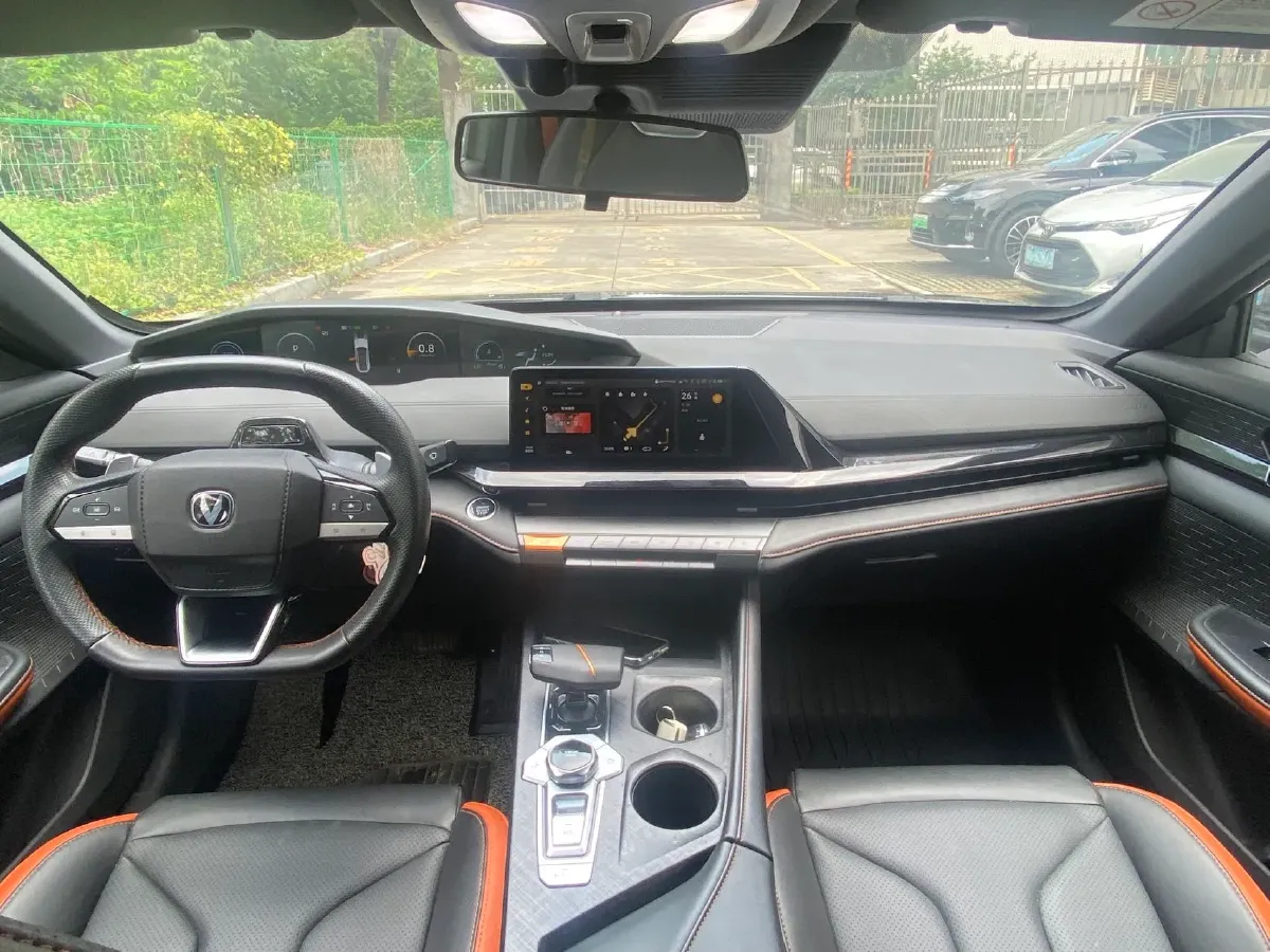 2023 ChangAn UNI-V 1.5T 188HP L4 7DCT,autocango,china used car exporter,china ev exporter,chinese used car exporter,chinese used ev exporter