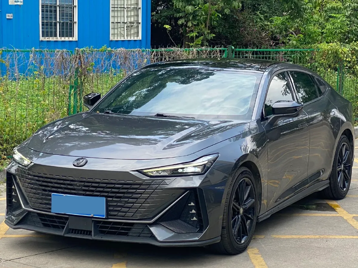 2023 ChangAn UNI-V 1.5T 188HP L4 7DCT,autocango,china used car exporter,china ev exporter,chinese used car exporter,chinese used ev exporter