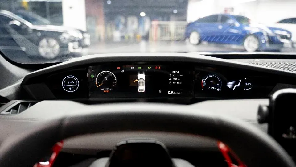 2024 ChangAn UNI-V 1.5T 188HP L4 7DCT,autocango,china used car exporter,china ev exporter,chinese used car exporter,chinese used ev exporter