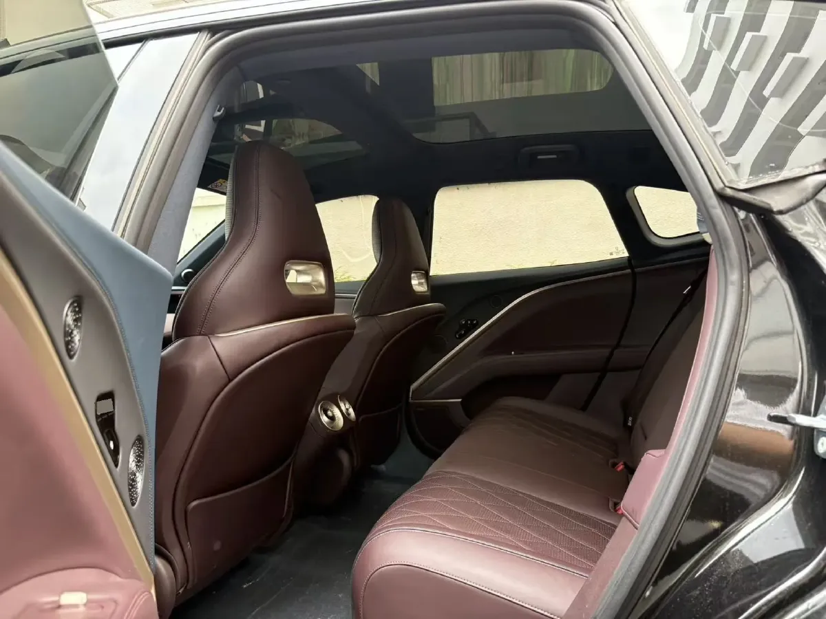 2025 Avatr 11 1.5T 156HP L4 REEV 39.05KWH,autocango,china used car exporter,china ev exporter,chinese used car exporter,chinese used ev exporter