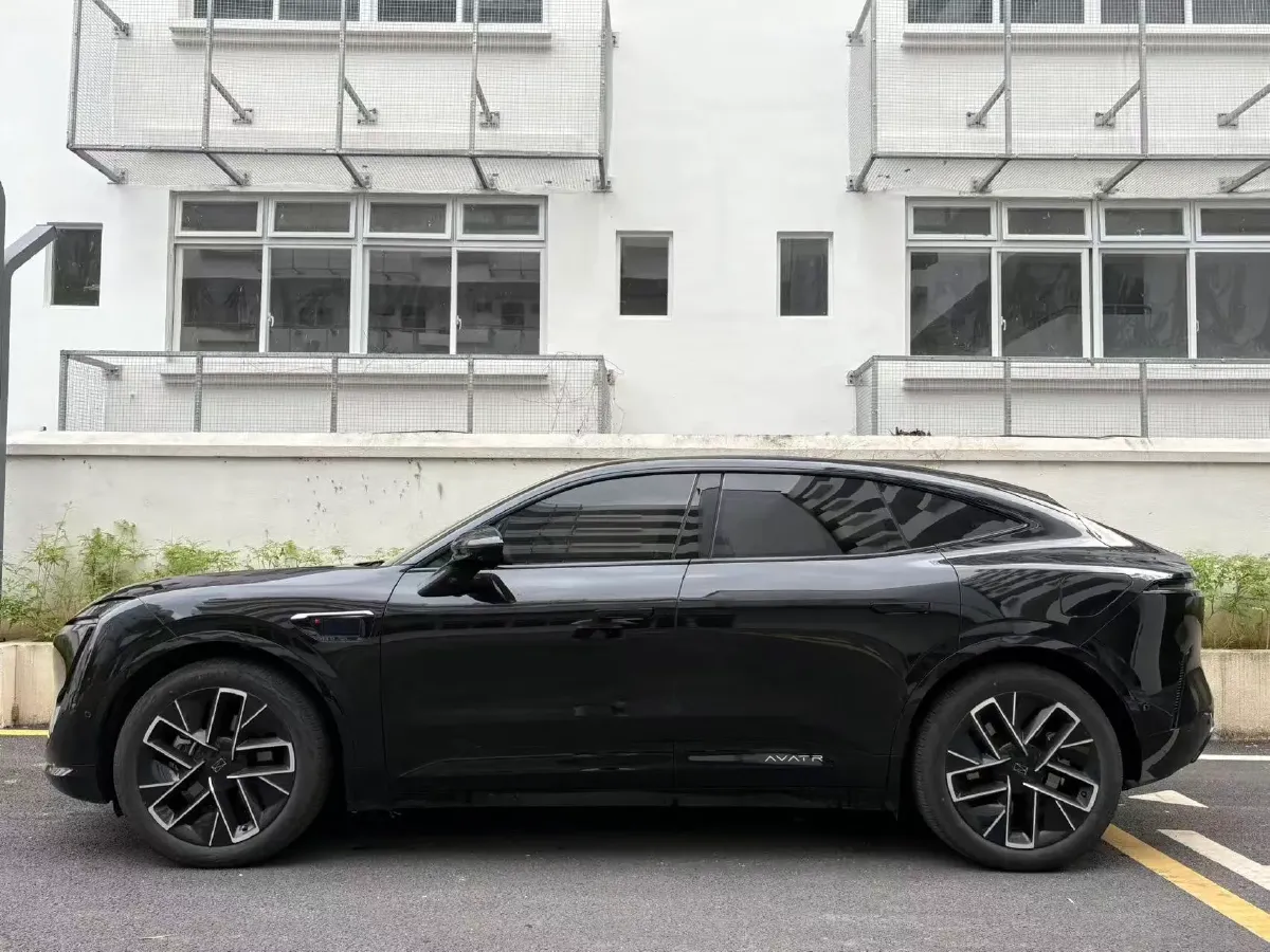 2025 Avatr 11 1.5T 156HP L4 REEV 39.05KWH,autocango,china used car exporter,china ev exporter,chinese used car exporter,chinese used ev exporter