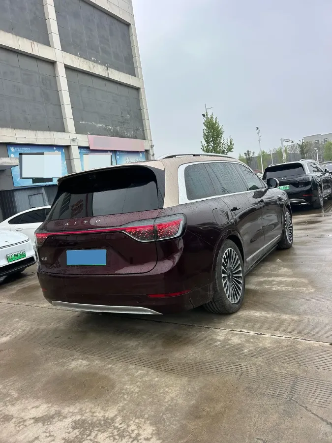 2025 AITO AITO M9 REEV 160HP REEV 52KWH,autocango,china used car exporter,china ev exporter,chinese used car exporter,chinese used ev exporter