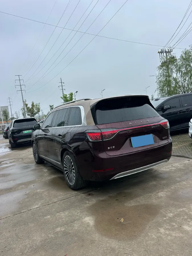 2025 AITO AITO M9 REEV 160HP REEV 52KWH,autocango,china used car exporter,china ev exporter,chinese used car exporter,chinese used ev exporter