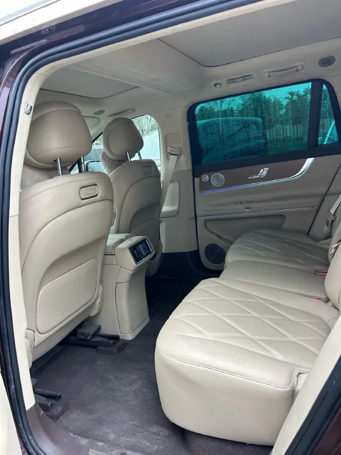 2025 AITO AITO M9 REEV 160HP REEV 52KWH,autocango,china used car exporter,china ev exporter,chinese used car exporter,chinese used ev exporter