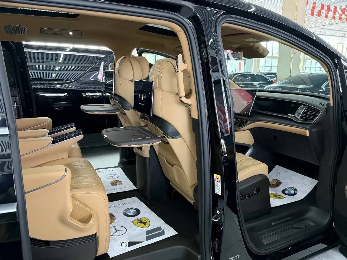 2025 Denza D9 1.5T 156HP L4 E-CVT PHEV 40KWH,autocango,china used car exporter,china ev exporter,chinese used car exporter,chinese used ev exporter