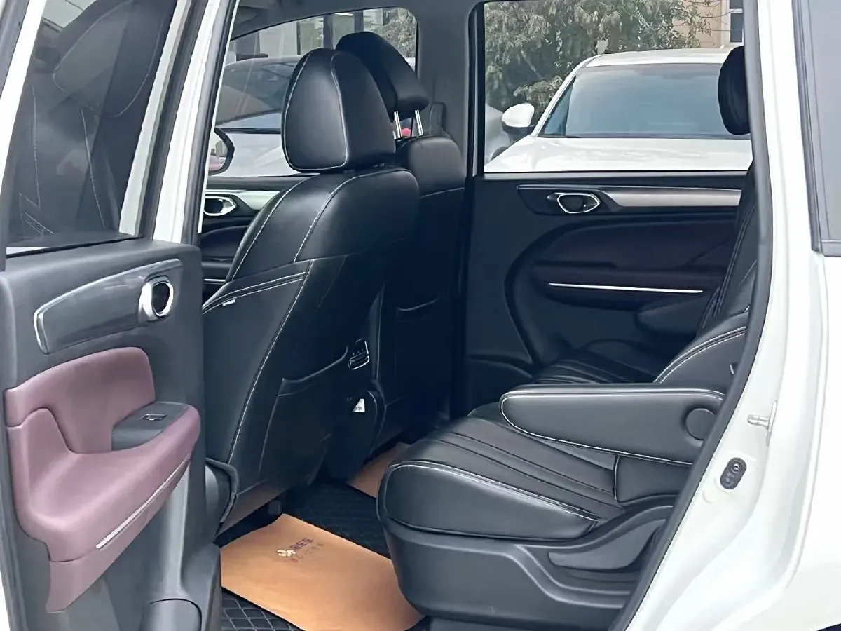 2023 GAC Trumpchi M6 1.5T 177HP L4 7DCT,autocango,china used car exporter,china ev exporter,chinese used car exporter,chinese used ev exporter