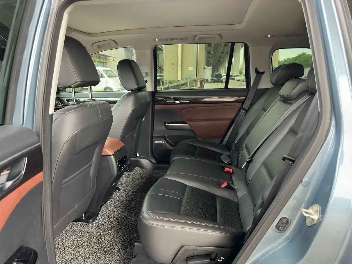 2017 GAC Trumpchi GS8 2.0T 201HP L4 6AT,autocango,china used car exporter,china ev exporter,chinese used car exporter,chinese used ev exporter