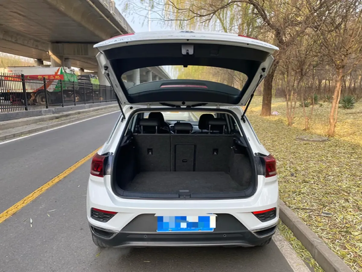 2020 Volkswagen T-Roc 1.4T 150HP L4 7DCT,autocango,china used car exporter,china ev exporter,chinese used car exporter,chinese used ev exporter