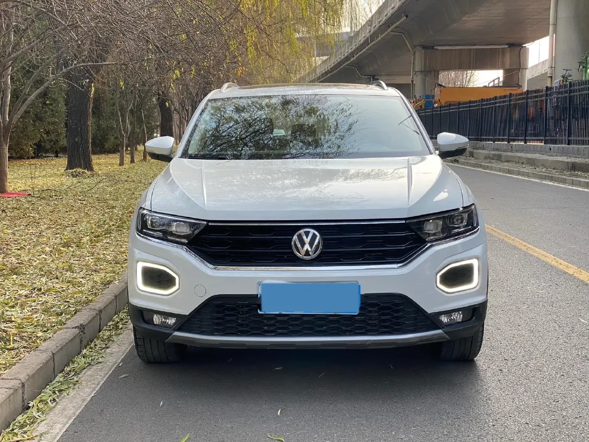 2020 Volkswagen T-Roc 1.4T 150HP L4 7DCT,autocango,china used car exporter,china ev exporter,chinese used car exporter,chinese used ev exporter