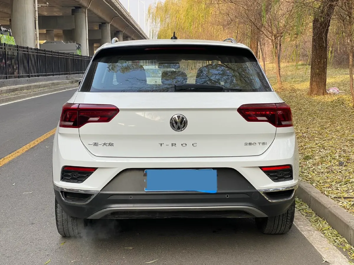 2020 Volkswagen T-Roc 1.4T 150HP L4 7DCT,autocango,china used car exporter,china ev exporter,chinese used car exporter,chinese used ev exporter