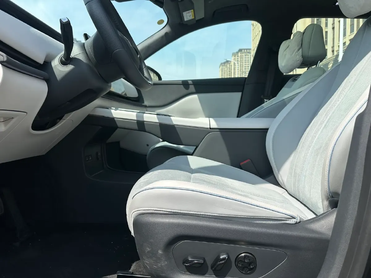 2024 Voyah ZhiYin BEV 79KWH,autocango,china used car exporter,china ev exporter,chinese used car exporter,chinese used ev exporter