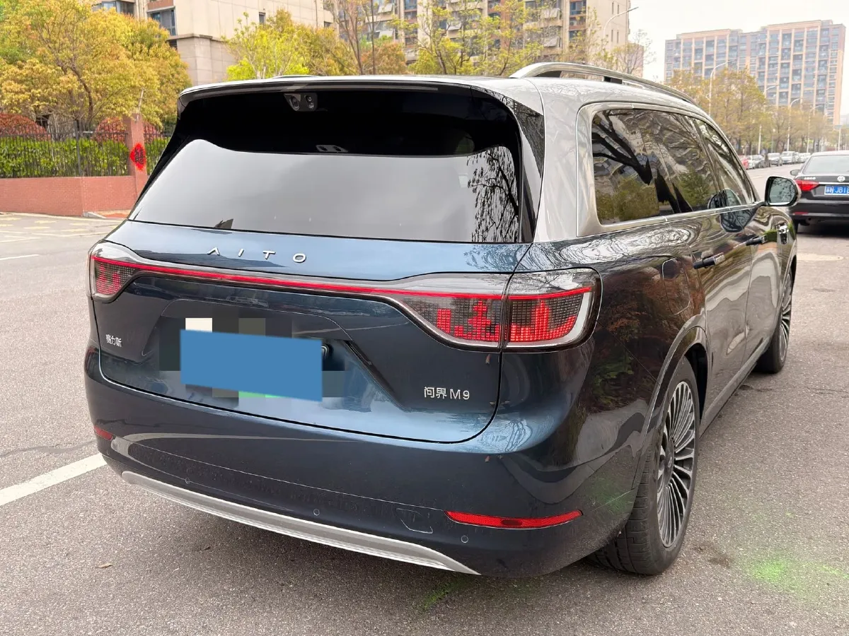 2025 AITO AITO M9 REEV 160HP REEV 52KWH,autocango,china used car exporter,china ev exporter,chinese used car exporter,chinese used ev exporter