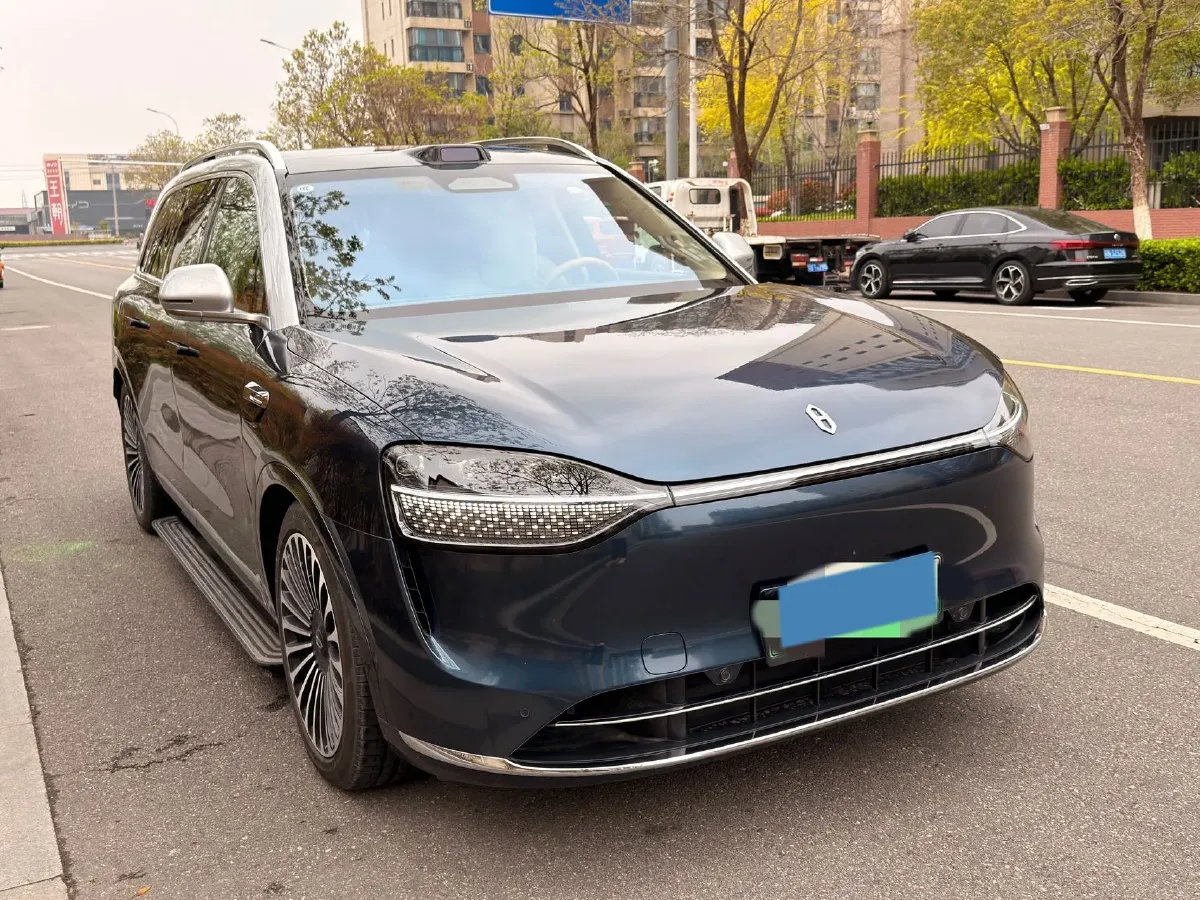 2025 AITO AITO M9 REEV 160HP REEV 52KWH,autocango,china used car exporter,china ev exporter,chinese used car exporter,chinese used ev exporter