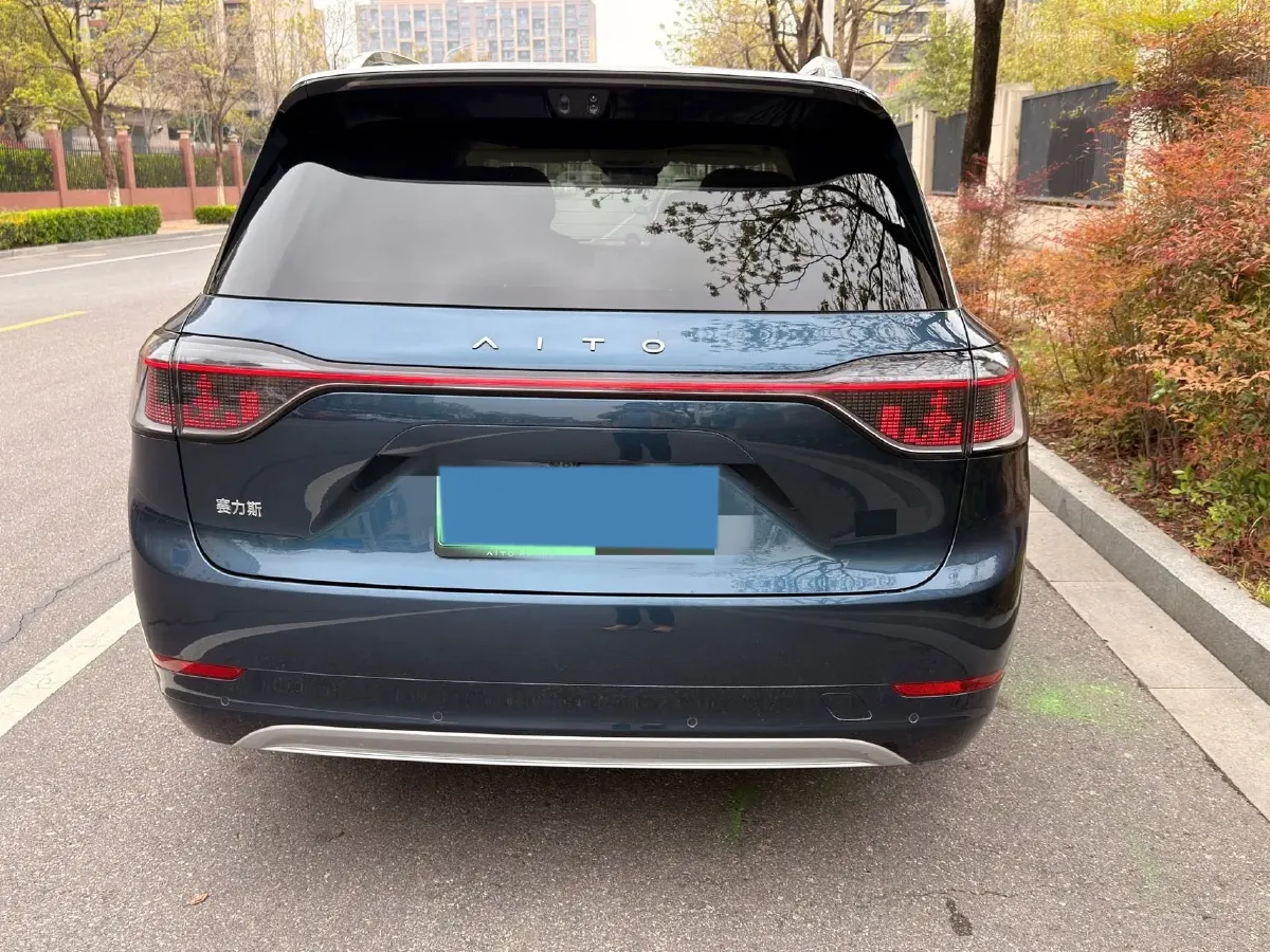 2025 AITO AITO M9 REEV 160HP REEV 52KWH,autocango,china used car exporter,china ev exporter,chinese used car exporter,chinese used ev exporter