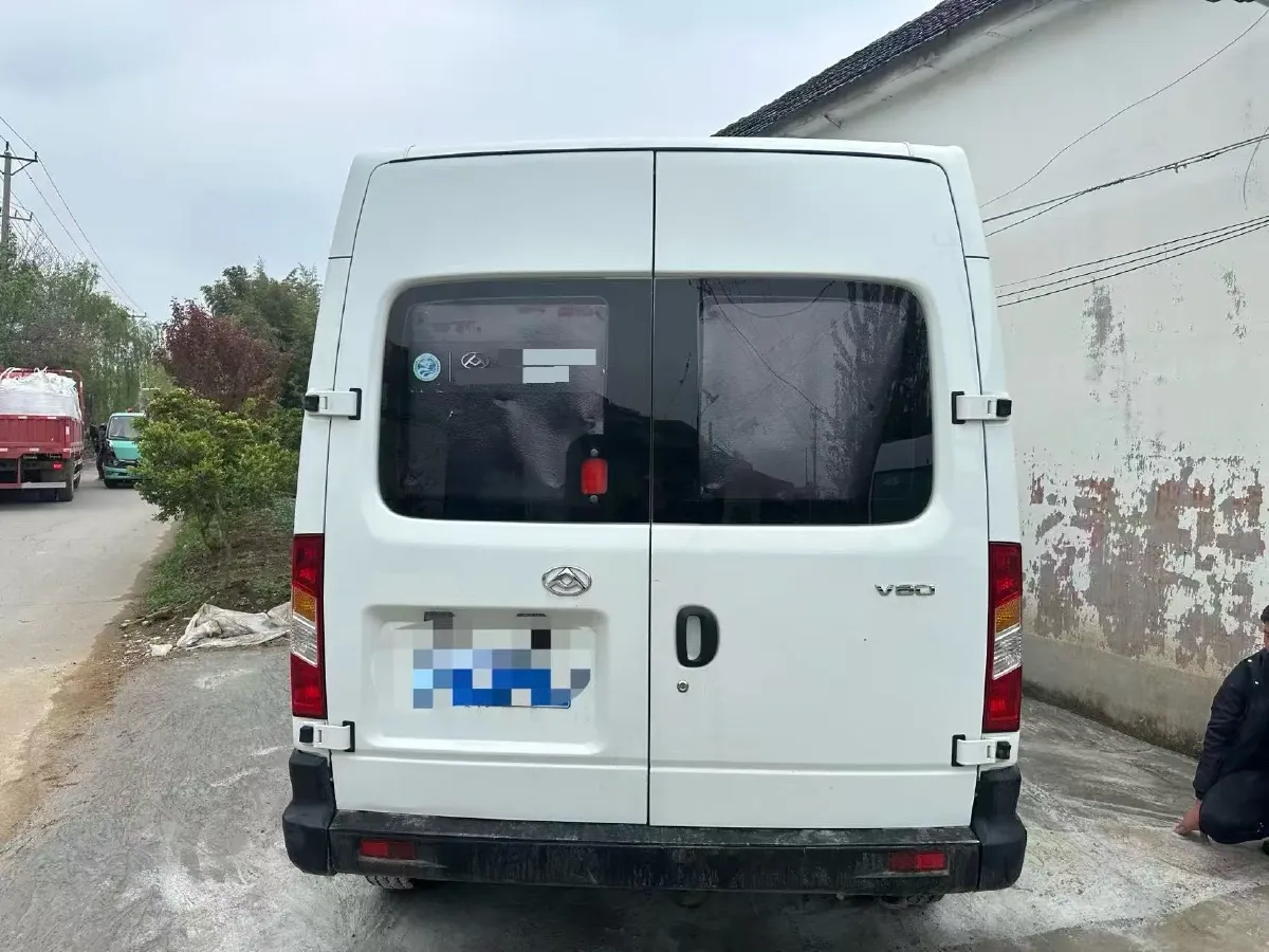 2018 MAXUS XinTu V80 2.5T 136HP L4 6MT,autocango,china used car exporter,china ev exporter,chinese used car exporter,chinese used ev exporter