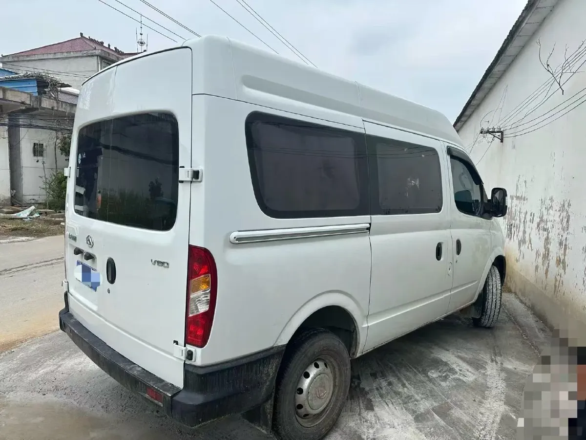 2018 MAXUS XinTu V80 2.5T 136HP L4 6MT,autocango,china used car exporter,china ev exporter,chinese used car exporter,chinese used ev exporter