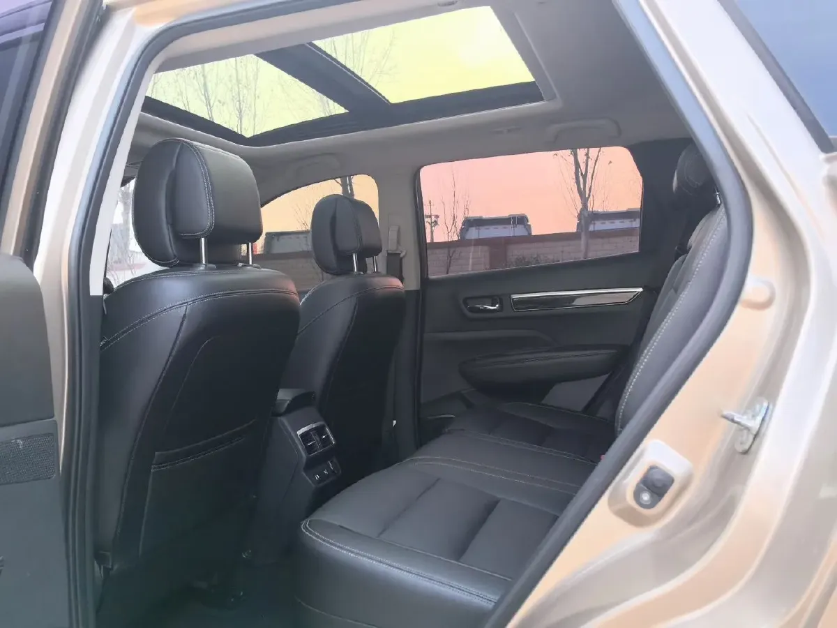 2018 Renault Koleos 2.5L 186HP L4 CVT,autocango,china used car exporter,china ev exporter,chinese used car exporter,chinese used ev exporter