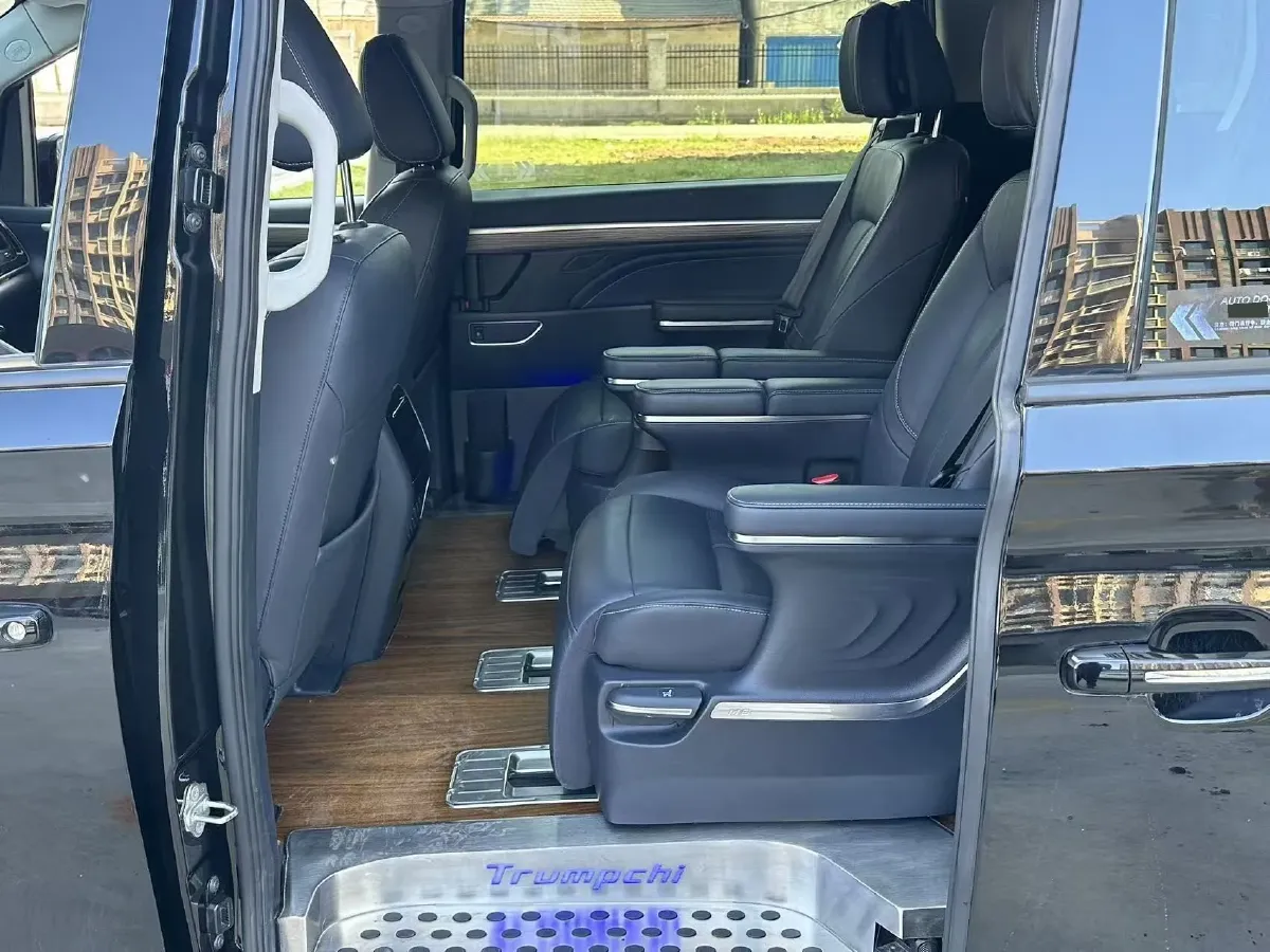 2021 GAC Trumpchi M8 2.0T 252HP L4 8AT,autocango,china used car exporter,china ev exporter,chinese used car exporter,chinese used ev exporter