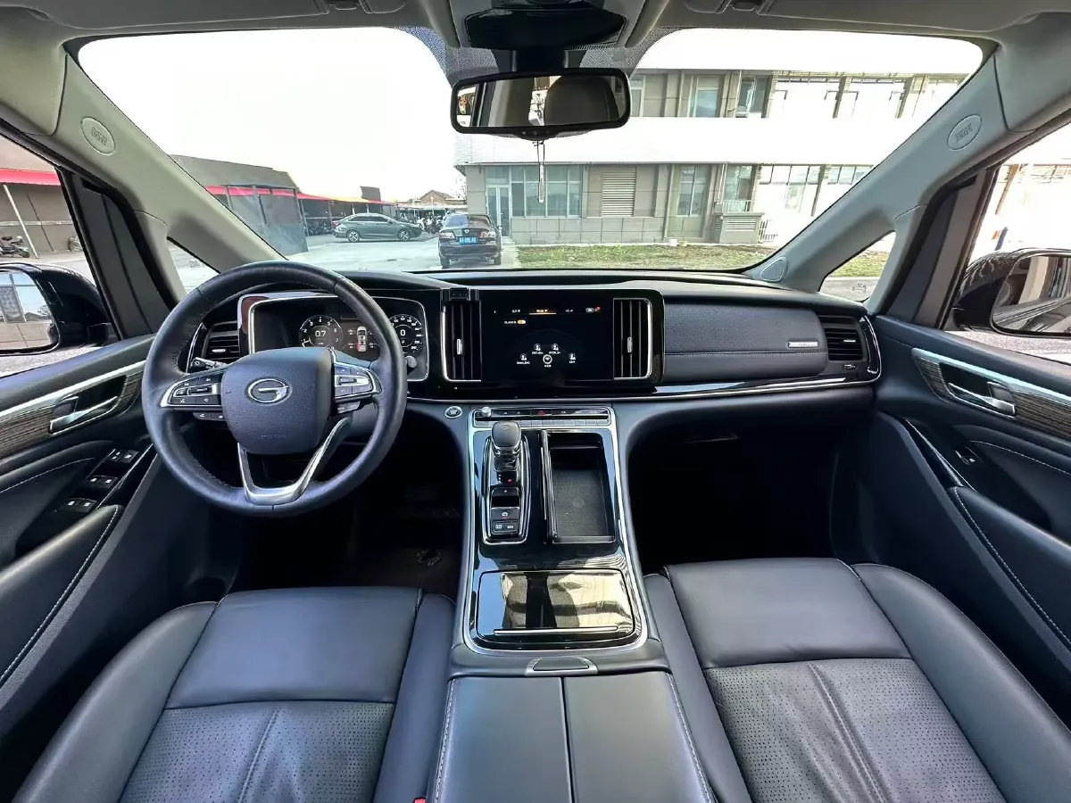 2021 GAC Trumpchi M8 2.0T 252HP L4 8AT,autocango,china used car exporter,china ev exporter,chinese used car exporter,chinese used ev exporter