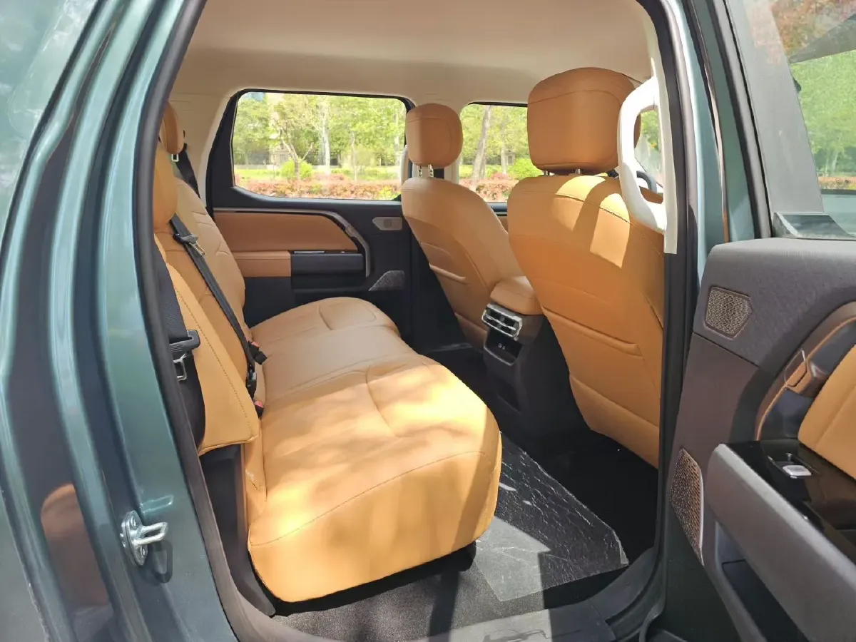 2025 MAXUS InterstellarX 2.5T 224HP L4 8AT,autocango,china used car exporter,china ev exporter,chinese used car exporter,chinese used ev exporter