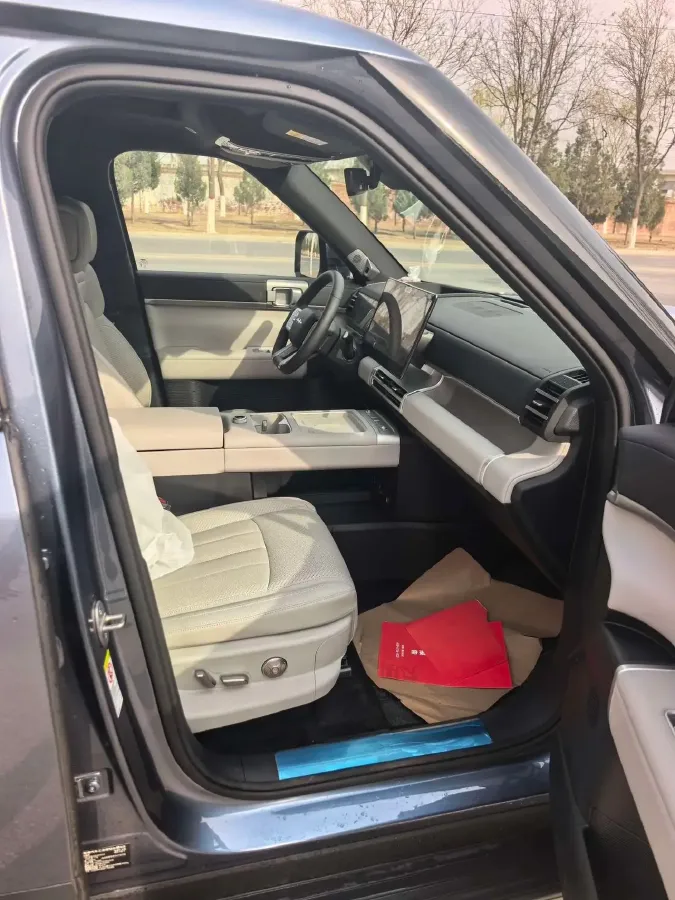 2025 FangChengBao Tai 7 1.5T 156HP L4 E-CVT PHEV,autocango,china used car exporter,china ev exporter,chinese used car exporter,chinese used ev exporter