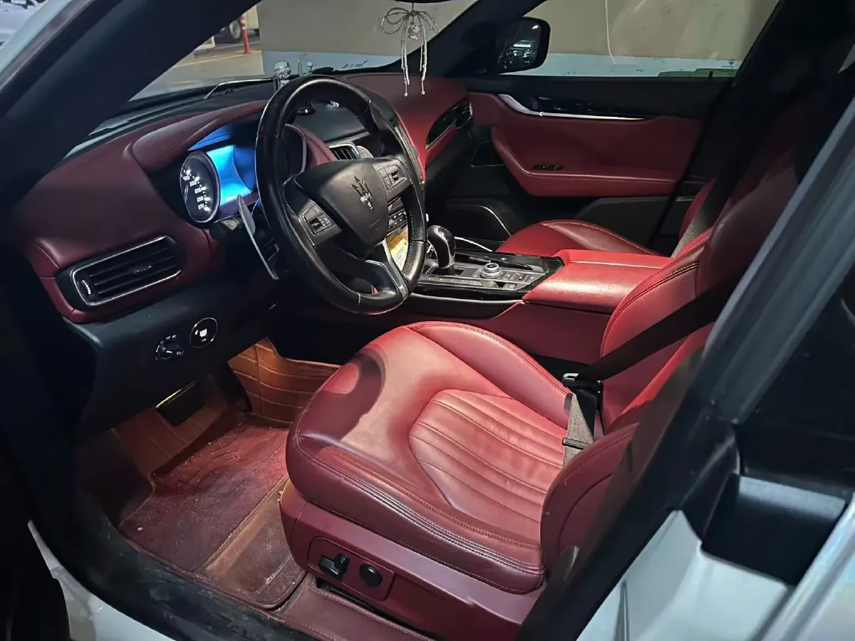 2018 Maserati Levante 3.0T 350HP V6 8AT,autocango,china used car exporter,china ev exporter,chinese used car exporter,chinese used ev exporter