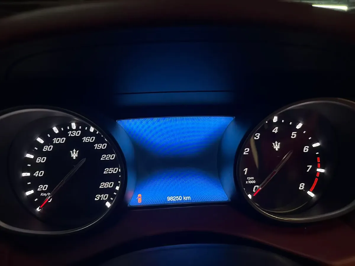 2018 Maserati Levante 3.0T 350HP V6 8AT,autocango,china used car exporter,china ev exporter,chinese used car exporter,chinese used ev exporter