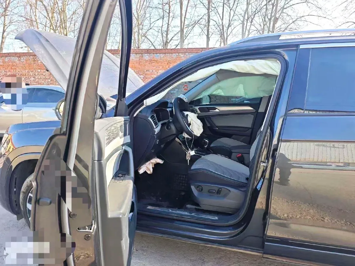 2024 Volkswagen Tayron 2.0T 220HP L4 7DCT,autocango,china used car exporter,china ev exporter,chinese used car exporter,chinese used ev exporter