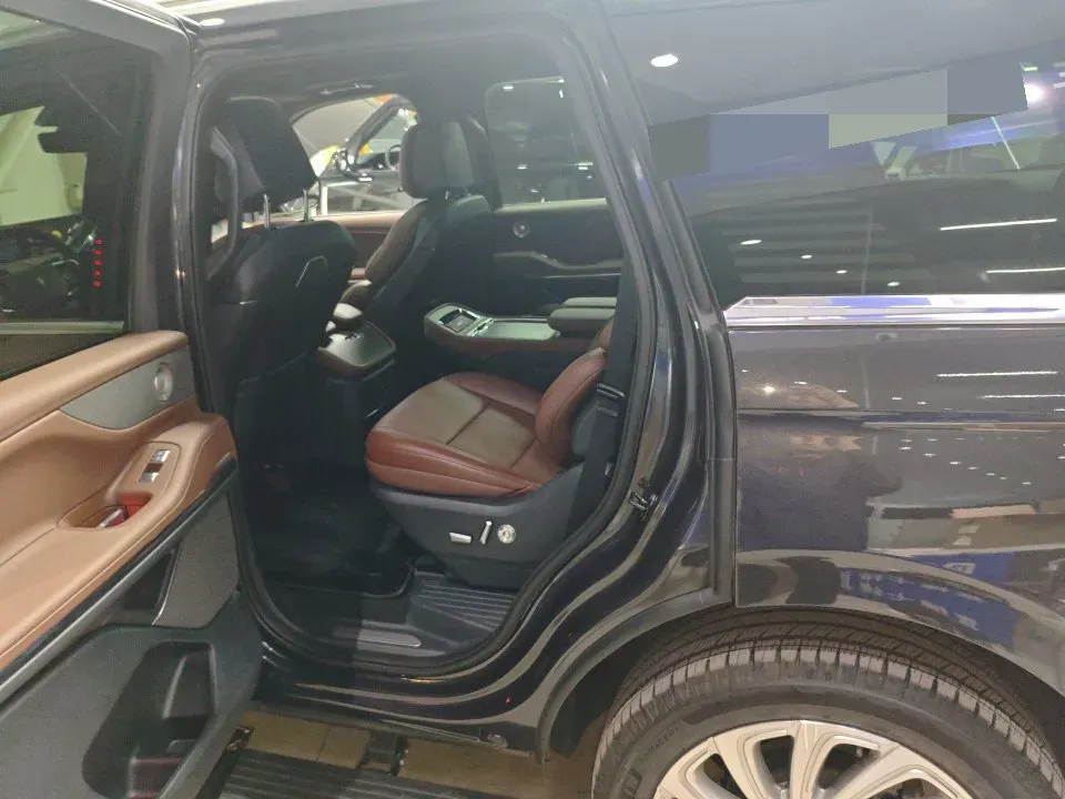 2025 Lincoln Navigator 3.5T 396HP V6 10AT,autocango,china used car exporter,china ev exporter,chinese used car exporter,chinese used ev exporter