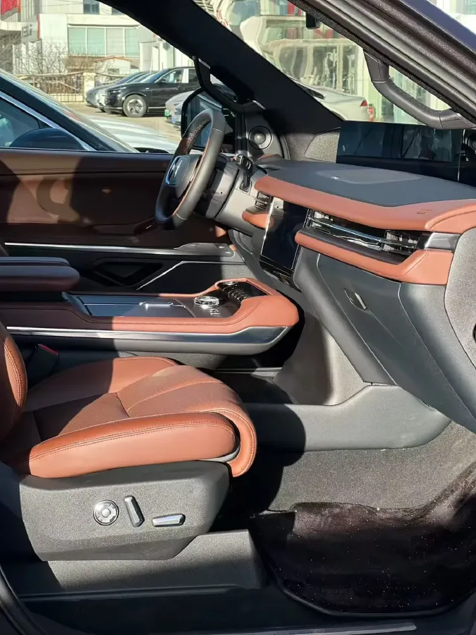 2025 Lincoln Navigator 3.5T 396HP V6 10AT,autocango,china used car exporter,china ev exporter,chinese used car exporter,chinese used ev exporter