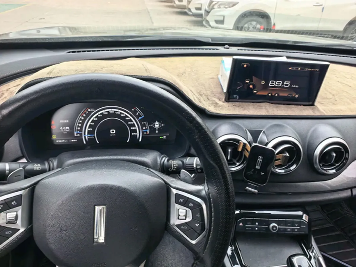 2017 WEY VV7 2.0T 234HP L4 7DCT,autocango,china used car exporter,china ev exporter,chinese used car exporter,chinese used ev exporter