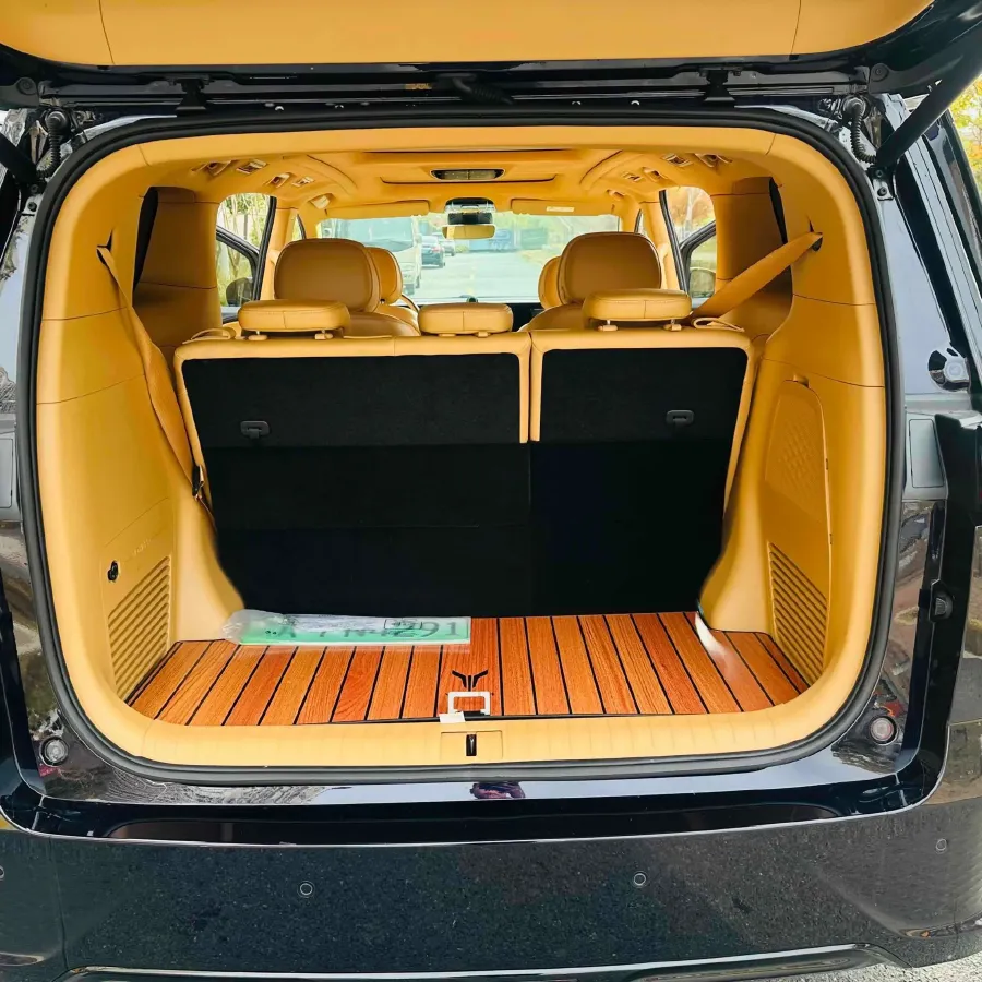 2022 Voyah Dream 1.5T 136HP L4 PHEV 25.57KWH,autocango,china used car exporter,china ev exporter,chinese used car exporter,chinese used ev exporter