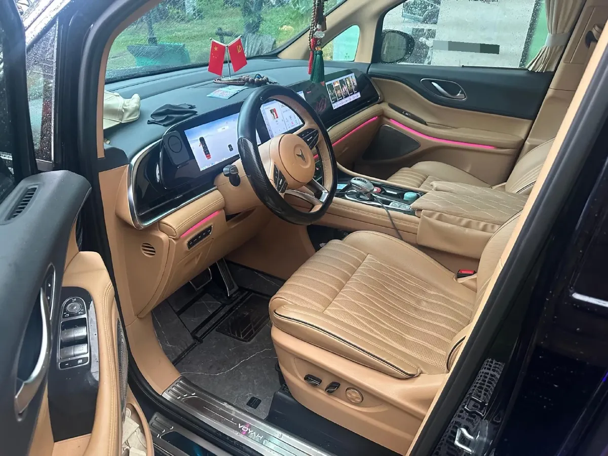 2022 Voyah Dream 1.5T 136HP L4 PHEV 25.57KWH,autocango,china used car exporter,china ev exporter,chinese used car exporter,chinese used ev exporter