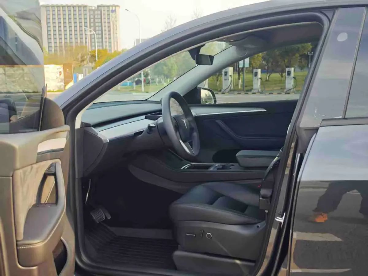 2024 Iveco OuSheng BEV 77.28KWH,autocango,china used car exporter,china ev exporter,chinese used car exporter,chinese used ev exporter