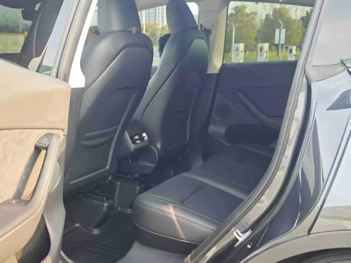 2024 Iveco OuSheng BEV 77.28KWH,autocango,china used car exporter,china ev exporter,chinese used car exporter,chinese used ev exporter