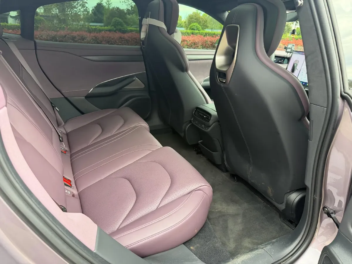 2024 MI SU7 BEV 101KWH,autocango,china used car exporter,china ev exporter,chinese used car exporter,chinese used ev exporter