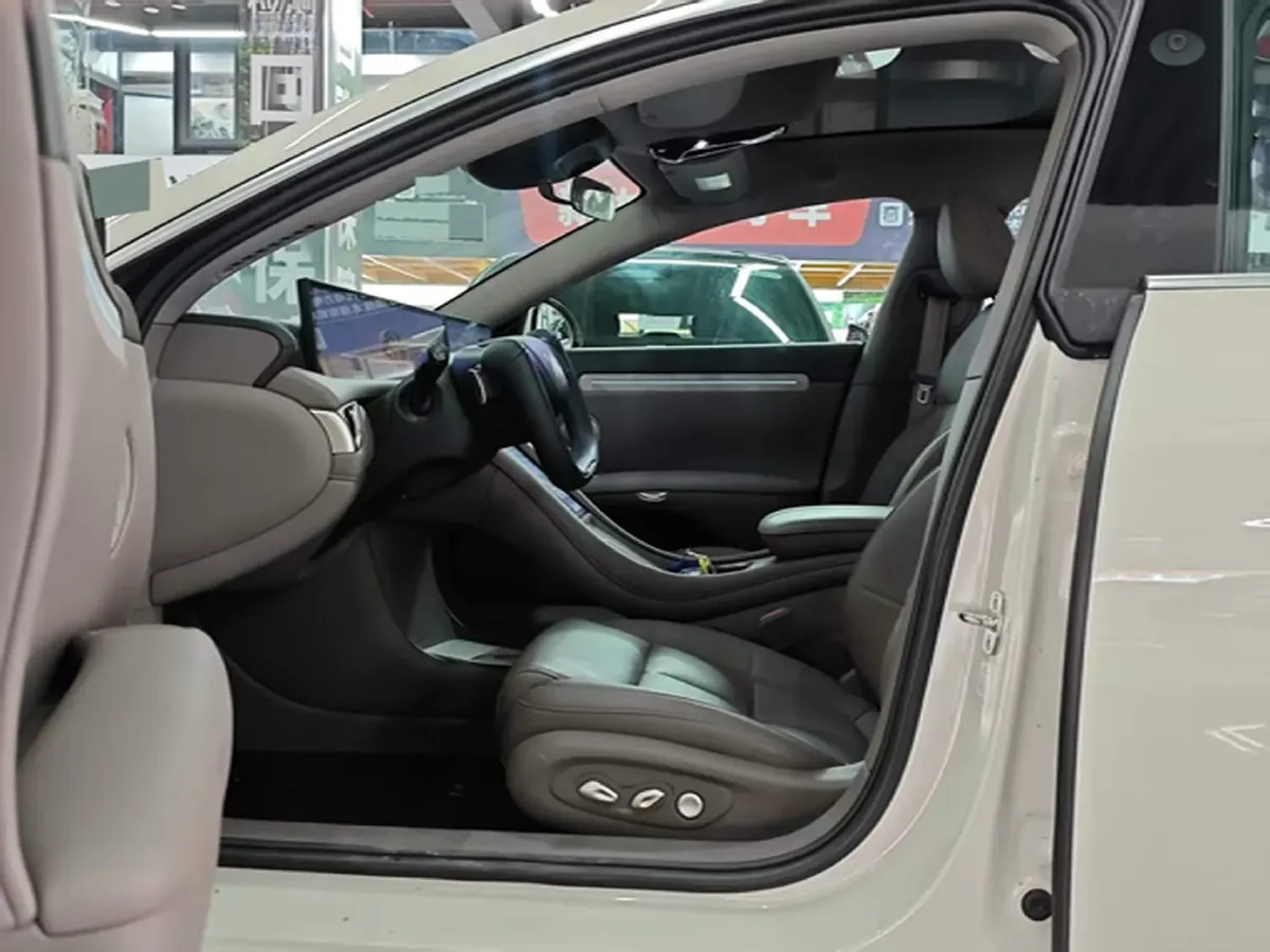 2025 IM L6 BEV,autocango,china used car exporter,china ev exporter,chinese used car exporter,chinese used ev exporter