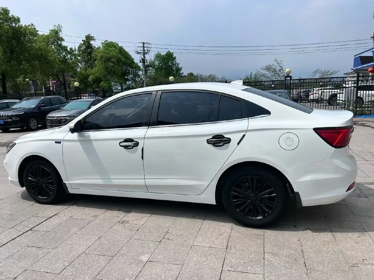 2019 Roewe i5 1.5L 120HP L4 CVT,autocango,china used car exporter,china ev exporter,chinese used car exporter,chinese used ev exporter
