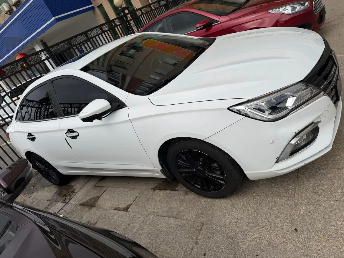 2019 Roewe i5 1.5L 120HP L4 CVT,autocango,china used car exporter,china ev exporter,chinese used car exporter,chinese used ev exporter