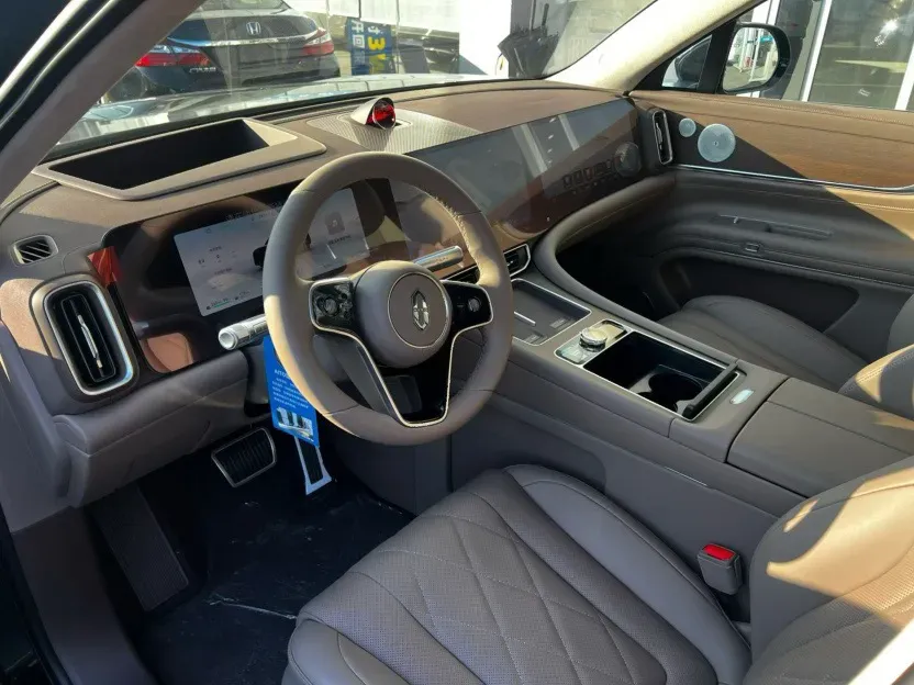 2024 AITO AITO M9 1.5T 152HP L4 REEV 42KWH,autocango,china used car exporter,china ev exporter,chinese used car exporter,chinese used ev exporter