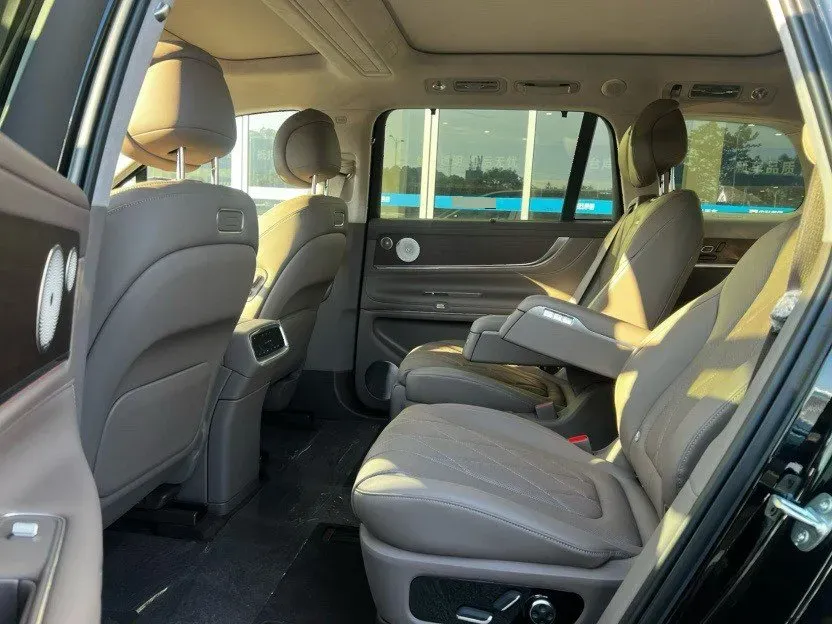 2024 AITO AITO M9 1.5T 152HP L4 REEV 42KWH,autocango,china used car exporter,china ev exporter,chinese used car exporter,chinese used ev exporter