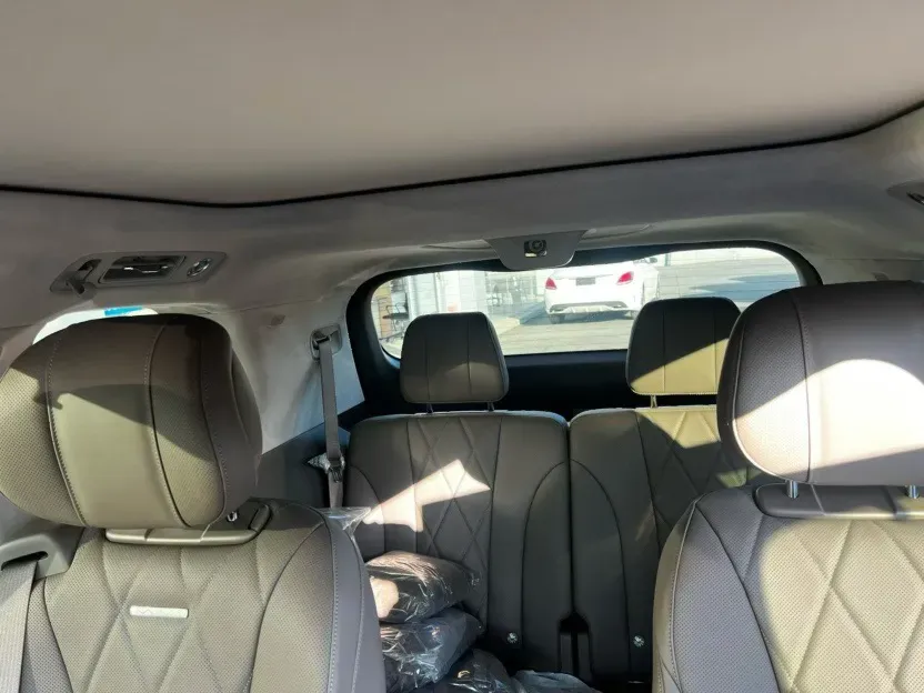 2024 AITO AITO M9 1.5T 152HP L4 REEV 42KWH,autocango,china used car exporter,china ev exporter,chinese used car exporter,chinese used ev exporter